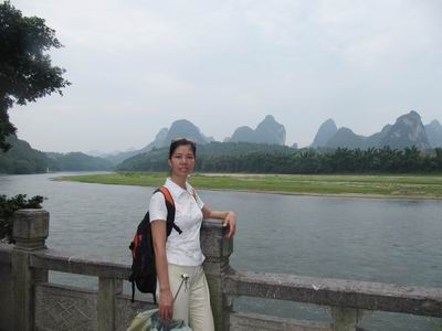 ������С 01�м������ʦ��04У���߿�������ʯ����.jpg