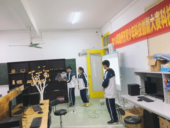 �Ƽ���ͷ  �ٻ�Ѽ�1821.png